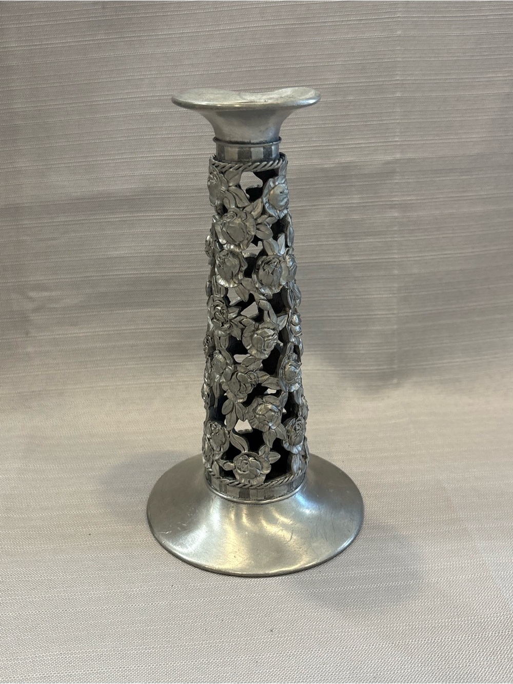 Seagull Pewter 1997 Metal Floral Cutout Candle Holder - Silver